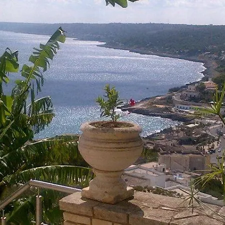 Donna Angelica Willa Castro (Lecce)